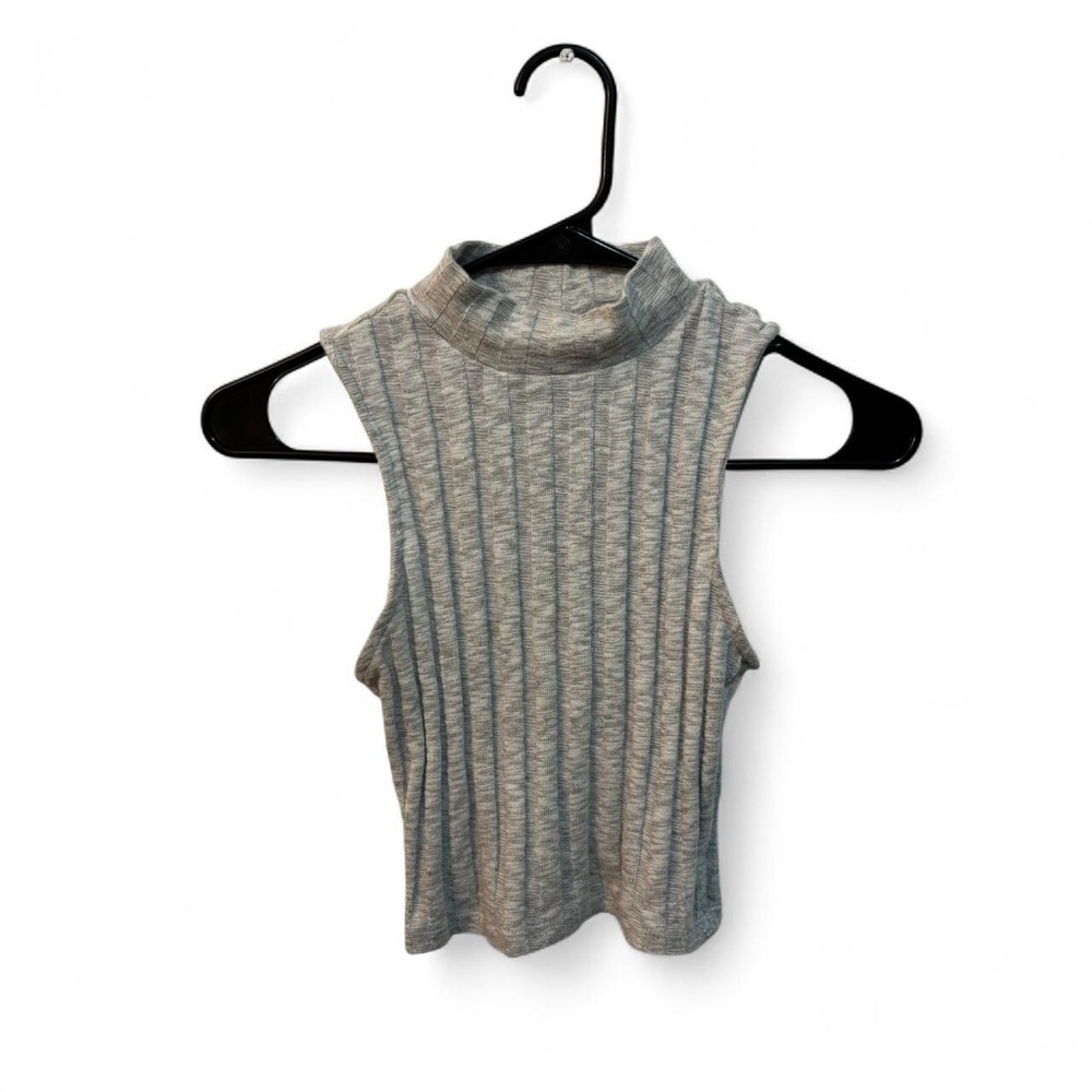 Forever 21 Light Gray Ribbed Mock-Neck Crop Top